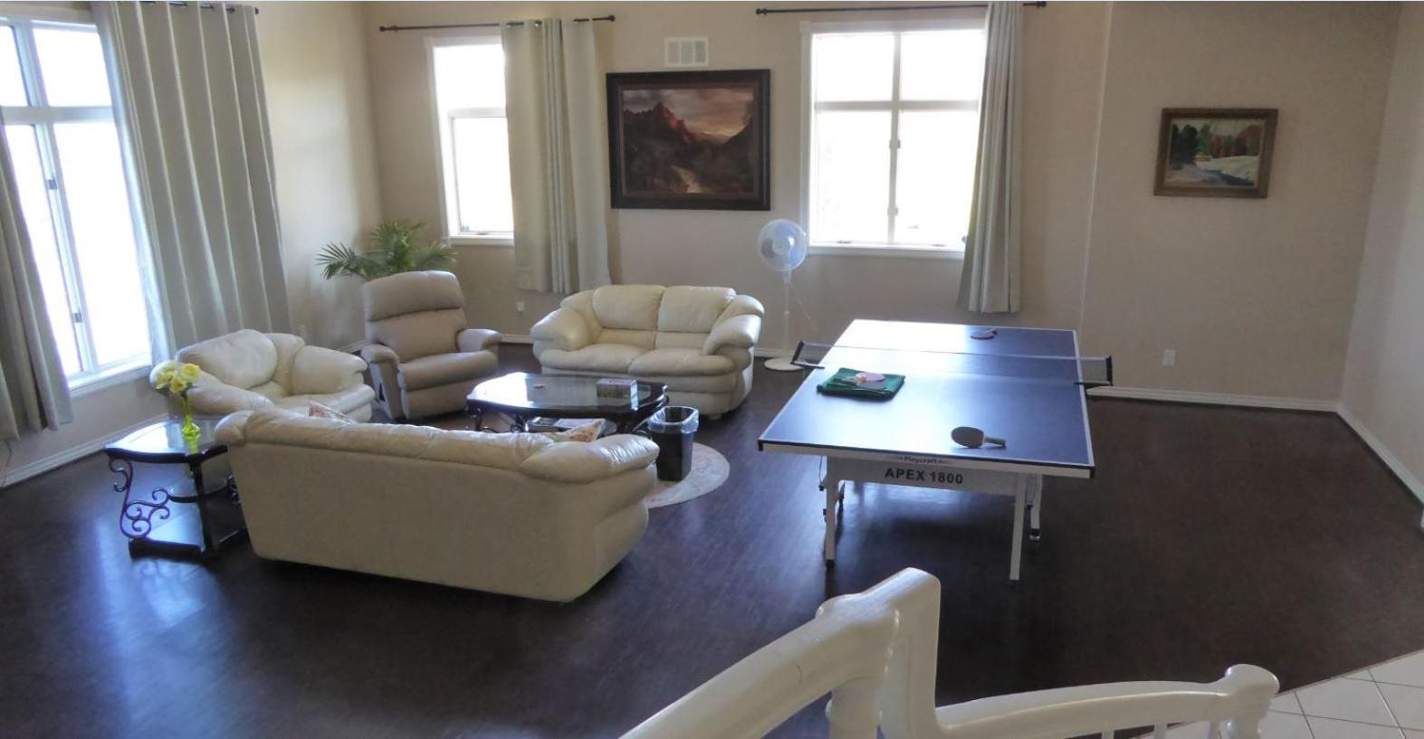 Mansion On The Hill Let 4 Rooms, 5Th Cost Extra Sage Eksteriør bilde