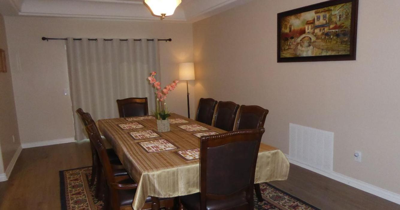 Mansion On The Hill Let 4 Rooms, 5Th Cost Extra Sage Eksteriør bilde